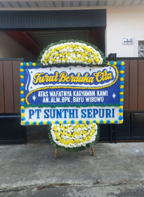 Papan Bunga Duka di Sungai Bungkal
