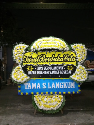 Papan Bunga Duka di Sungai Bungkal